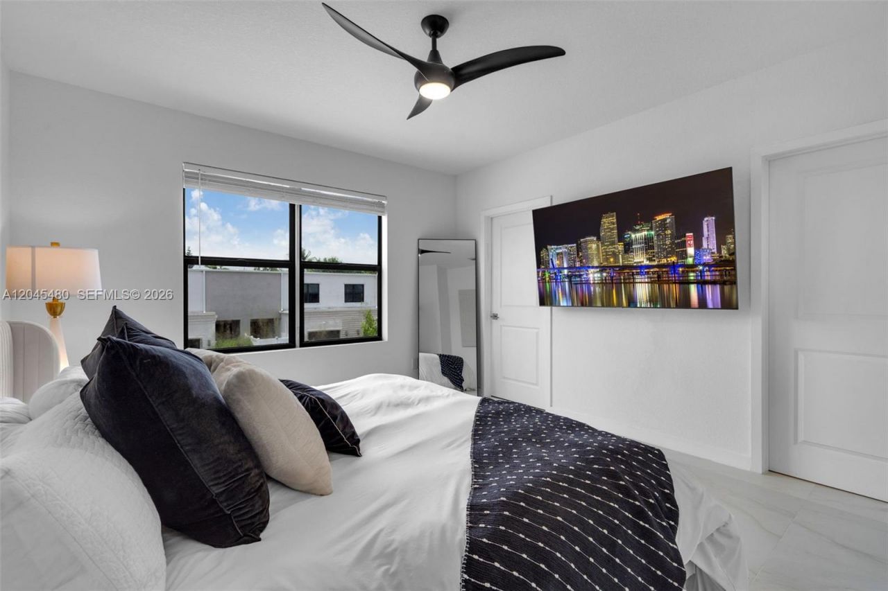 387 NW 17th St , Fort Lauderdale, FL 33311 Photo