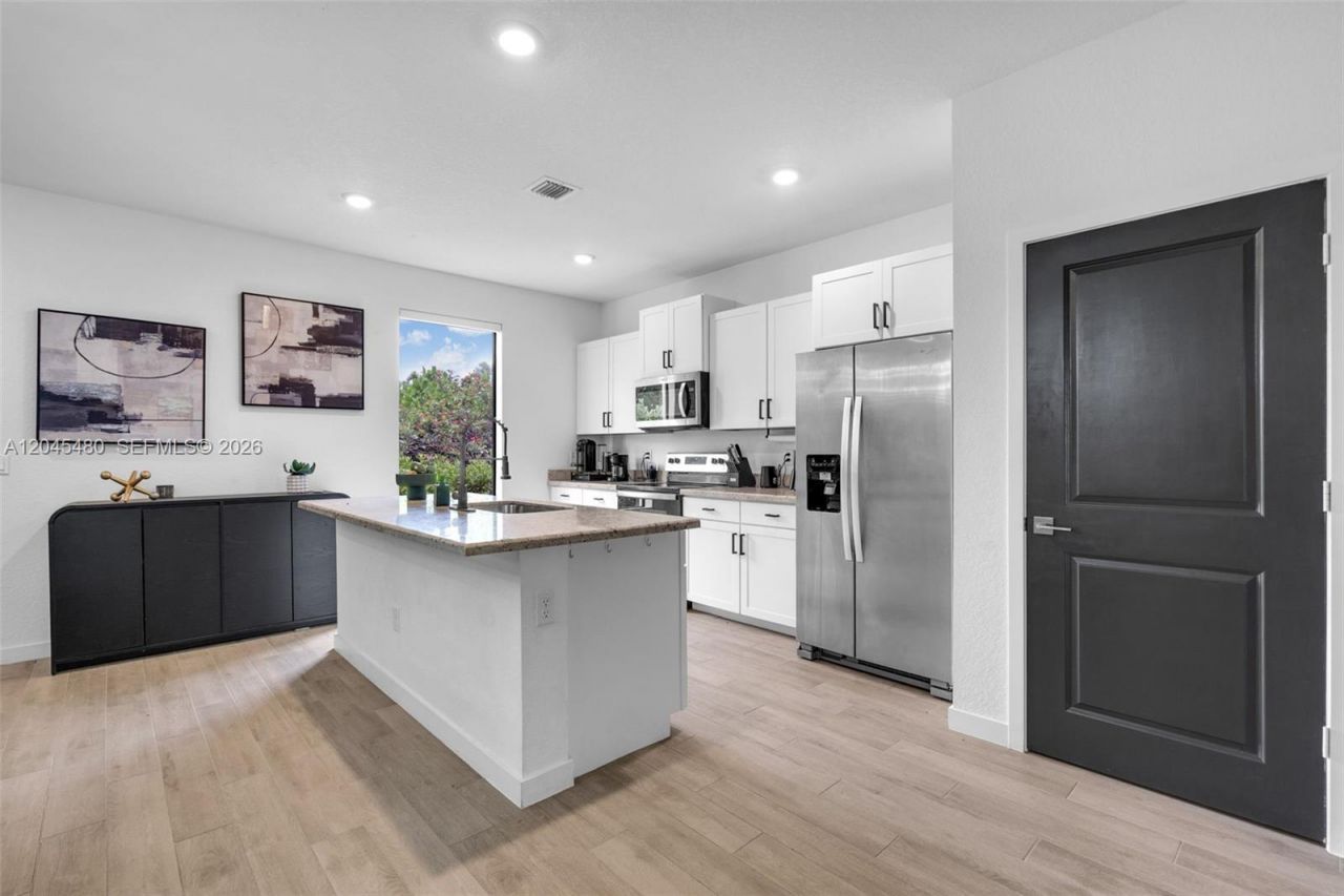 387 NW 17th St , Fort Lauderdale, FL 33311 Photo