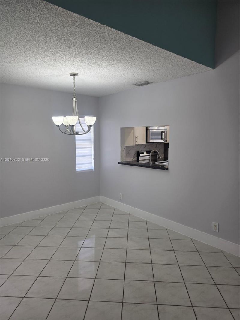 6119 NW 171st St , Unit 6116, Hialeah, FL 33015 Photo