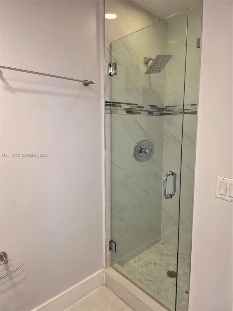 6119 NW 171st St , Unit 6116, Hialeah, FL 33015 Photo