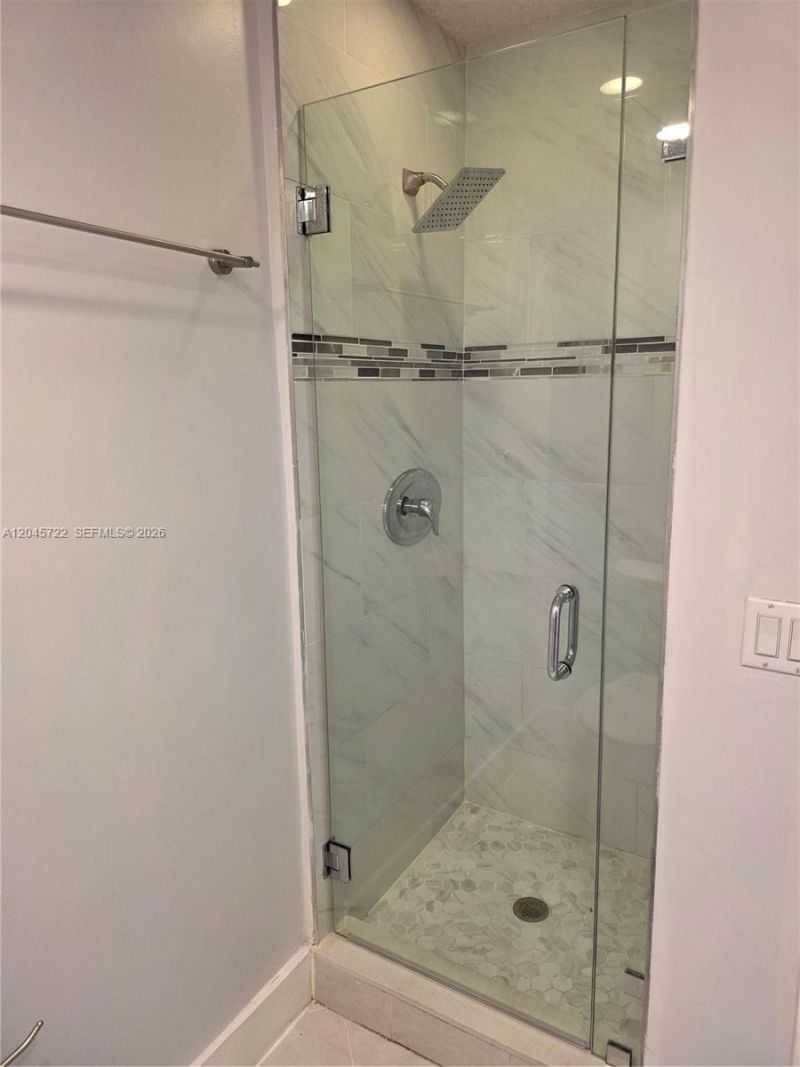 6119 NW 171st St , Unit 6116, Hialeah, FL 33015 Photo