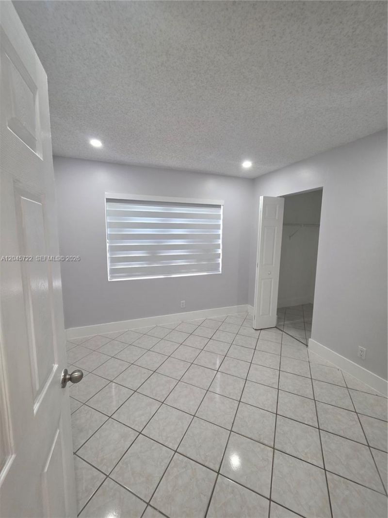 6119 NW 171st St , Unit 6116, Hialeah, FL 33015 Photo