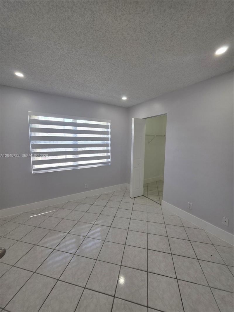 6119 NW 171st St , Unit 6116, Hialeah, FL 33015 Photo