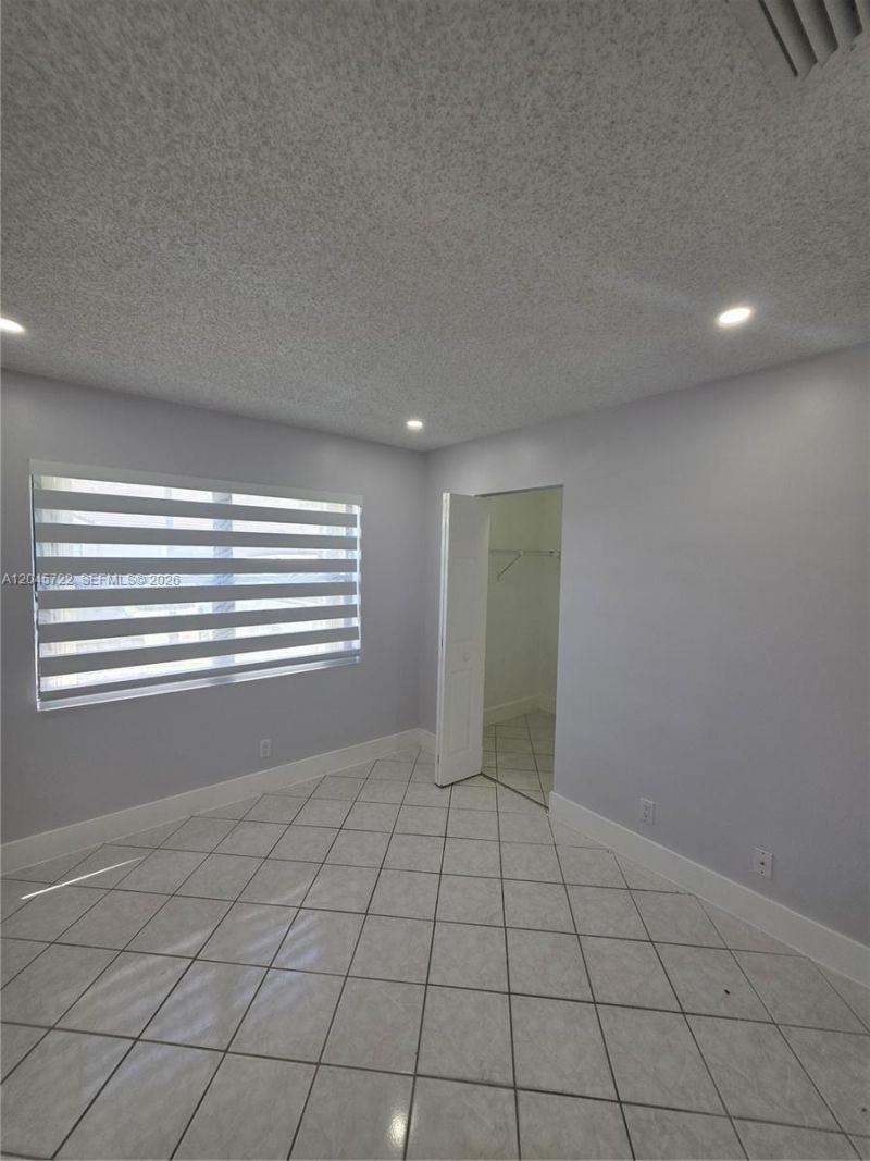 6119 NW 171st St , Unit 6116, Hialeah, FL 33015 Photo