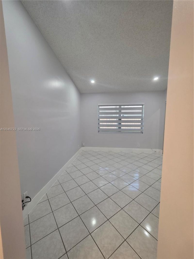 6119 NW 171st St , Unit 6116, Hialeah, FL 33015 Photo