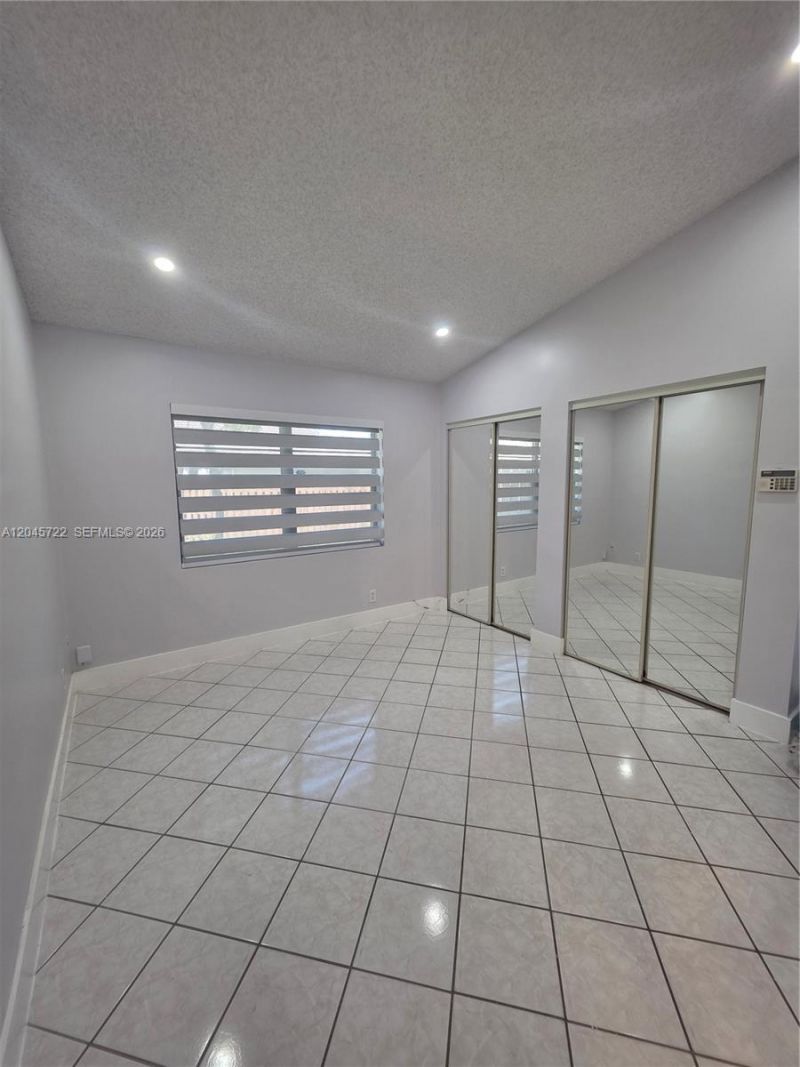 6119 NW 171st St , Unit 6116, Hialeah, FL 33015 Photo