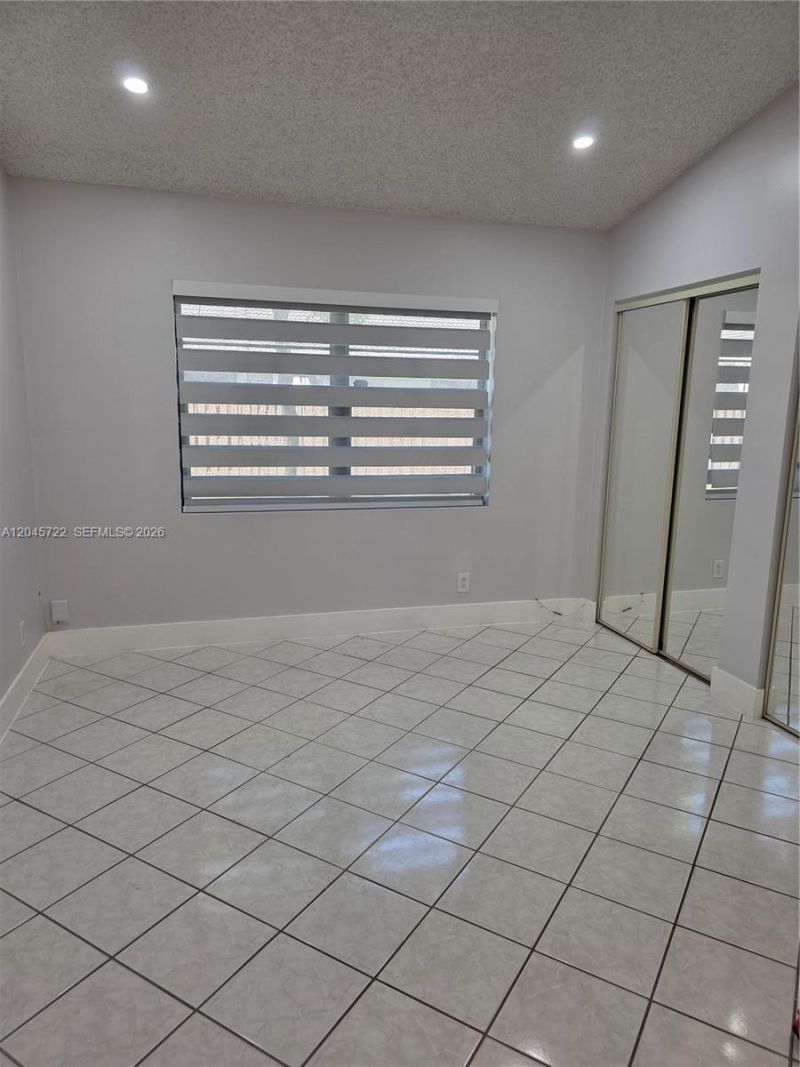 6119 NW 171st St , Unit 6116, Hialeah, FL 33015 Photo