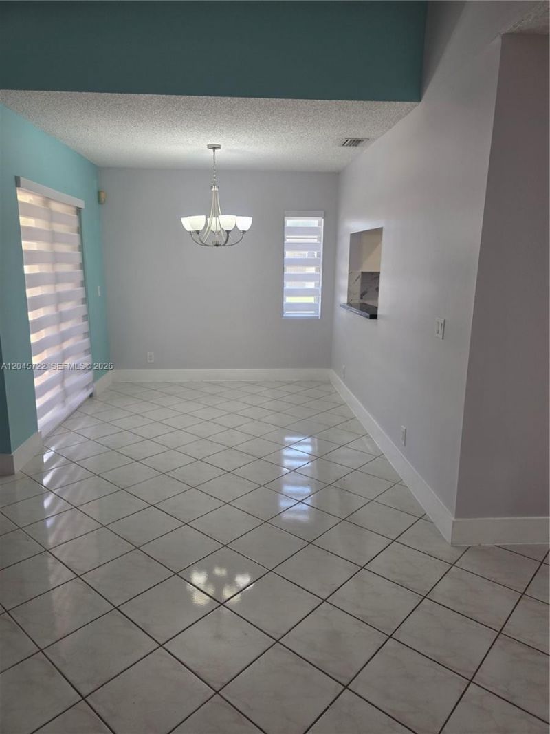 6119 NW 171st St , Unit 6116, Hialeah, FL 33015 Photo