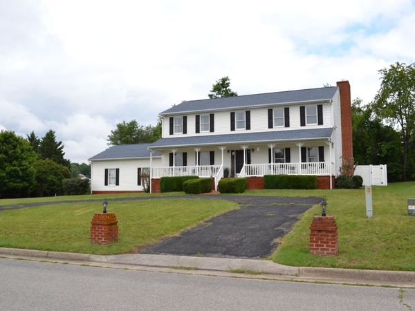 499 Olney RD, Vinton, VA 24179