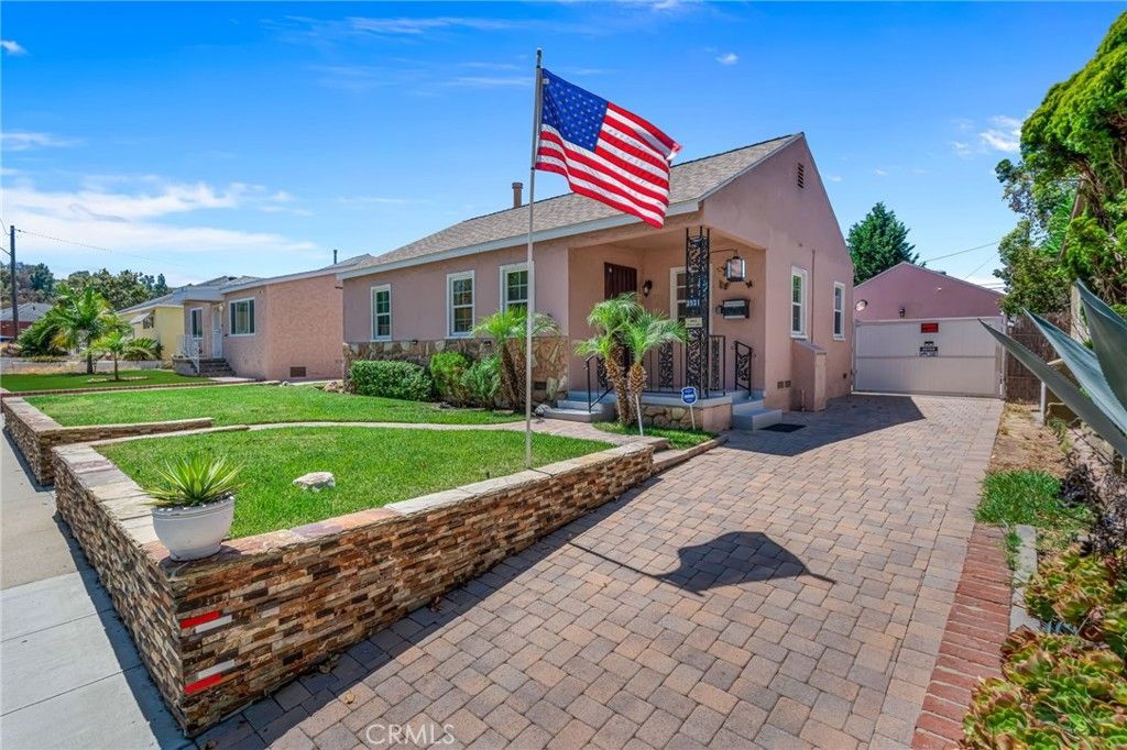 3931 E De Ora Way, Long Beach, CA 90815 Main Photo
