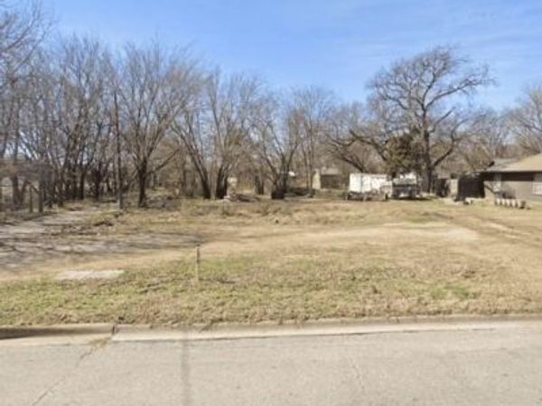 506 N East , Sherman, TX 75090