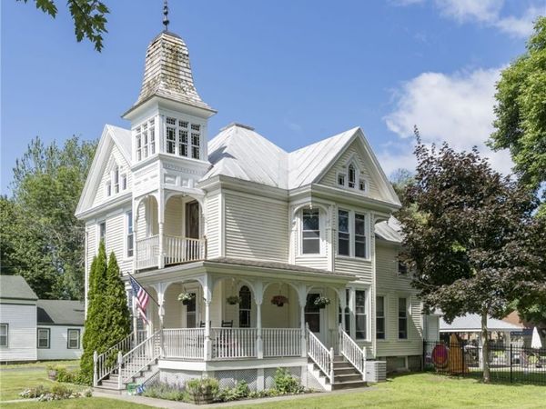 208 S Broad Street, Sackets Harbor, NY 13685