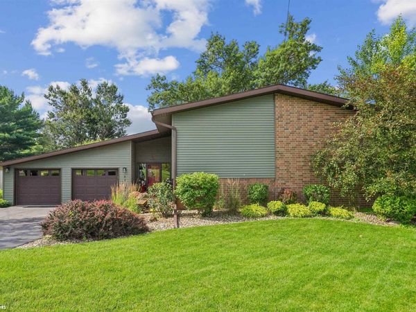 1120 W Olive Street, Marshalltown, IA 50158