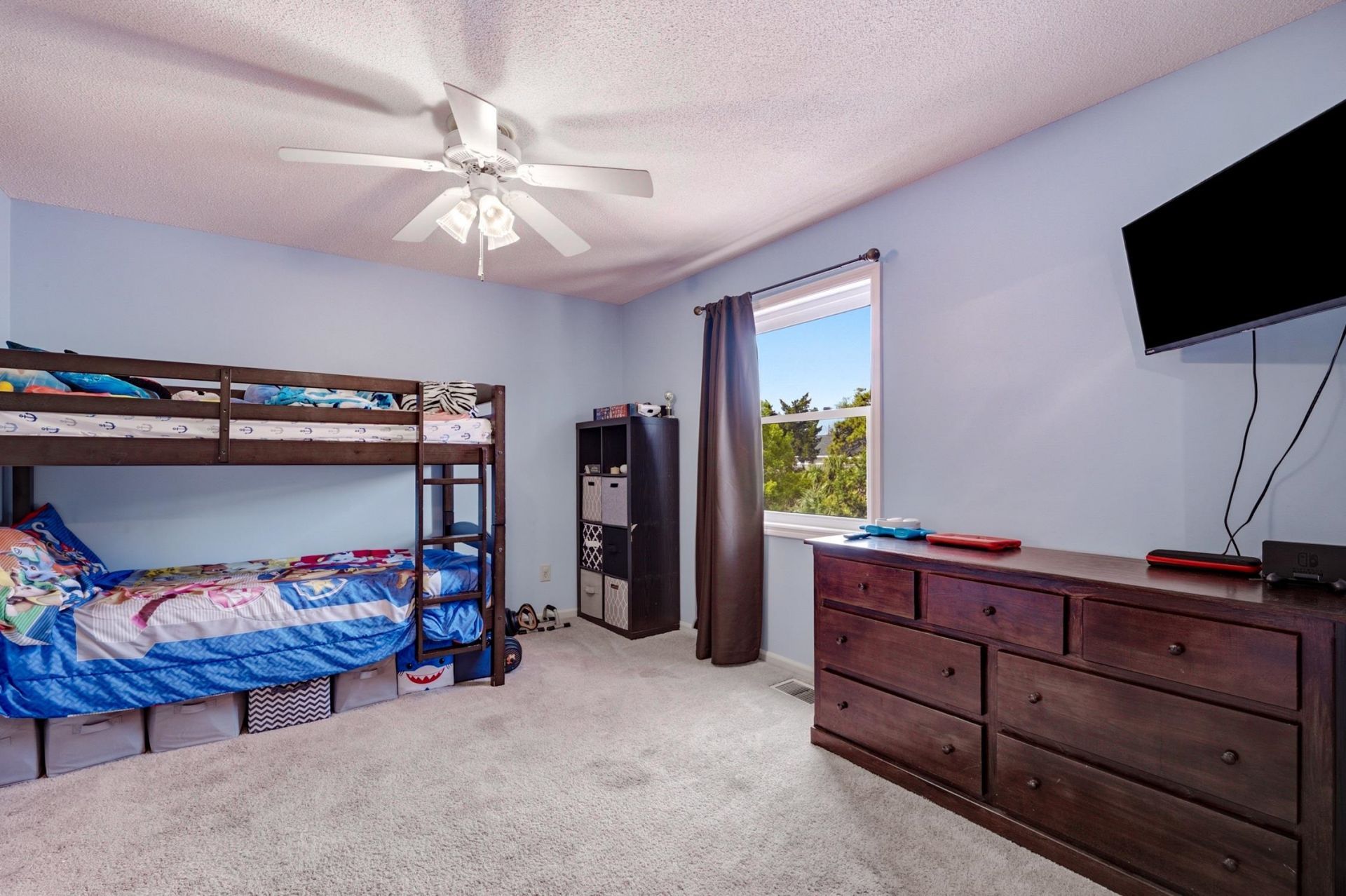 1609-c Edge Dr.  Photo 11