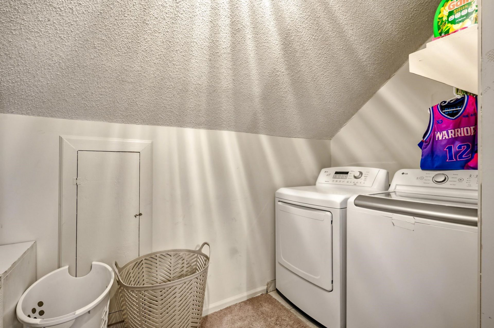 1609-c Edge Dr.  Photo 15
