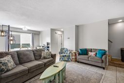 1609-c Edge Dr.  photo 4