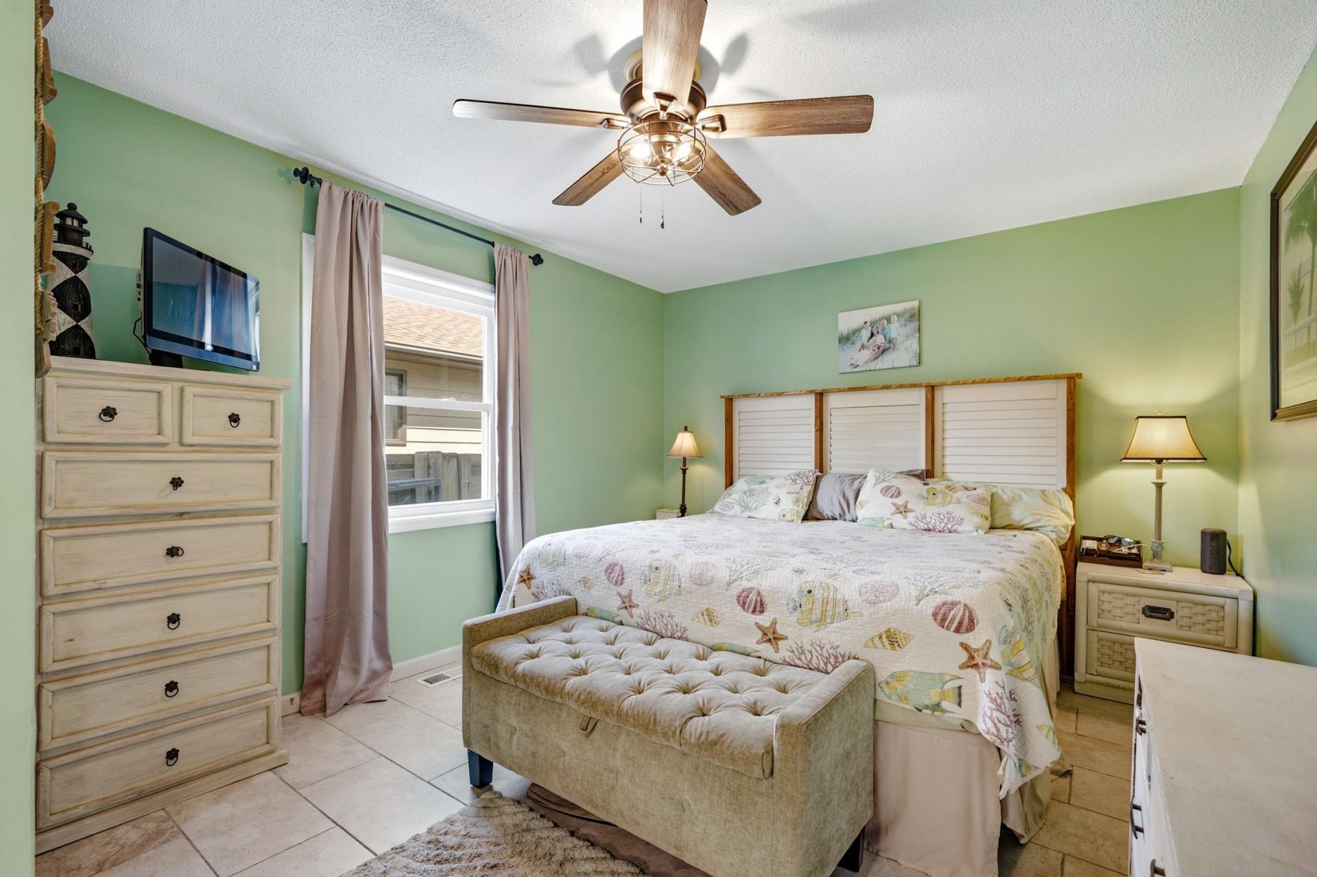1609-c Edge Dr.  Photo 9