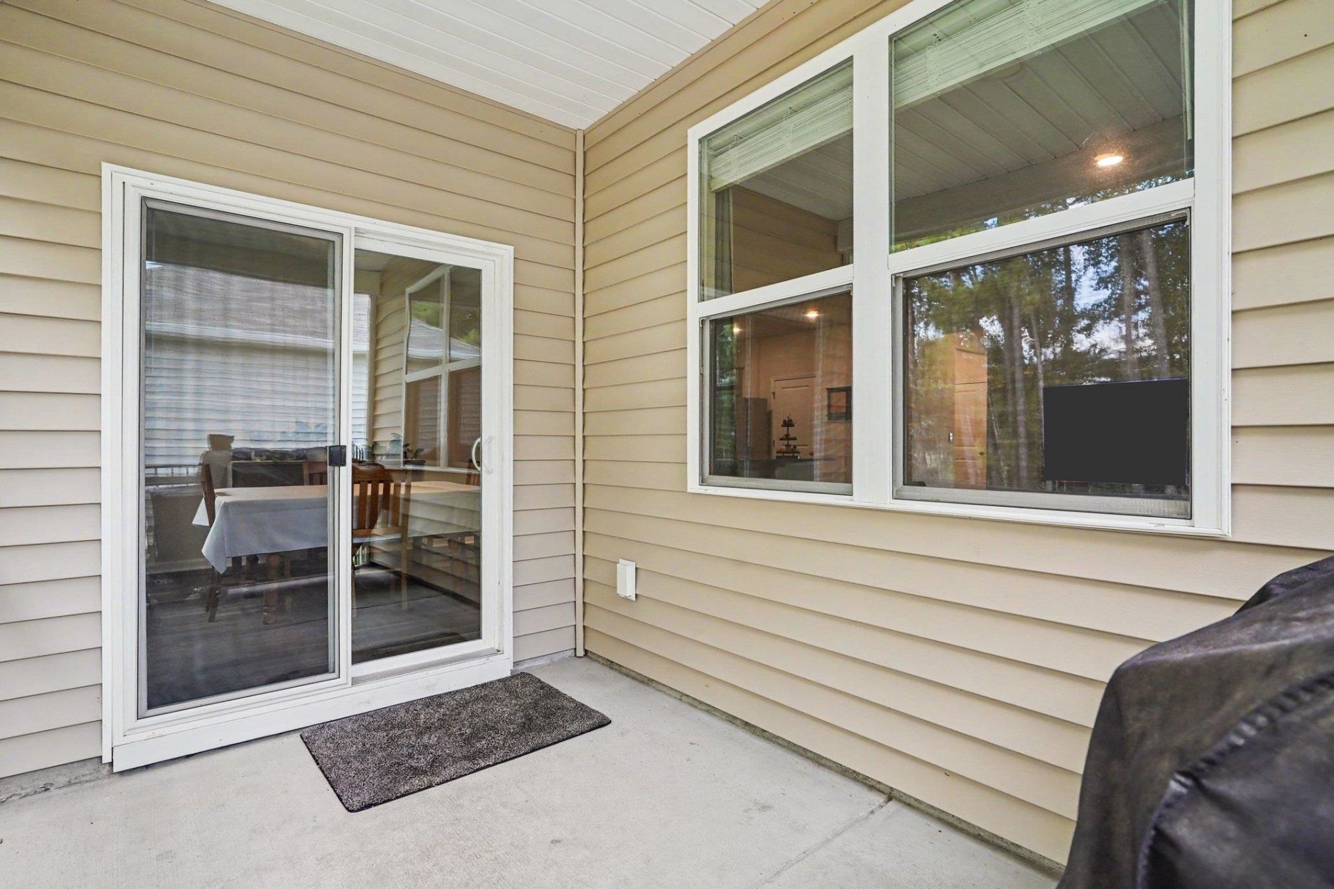 655 Gryffindor Dr. Photo 23