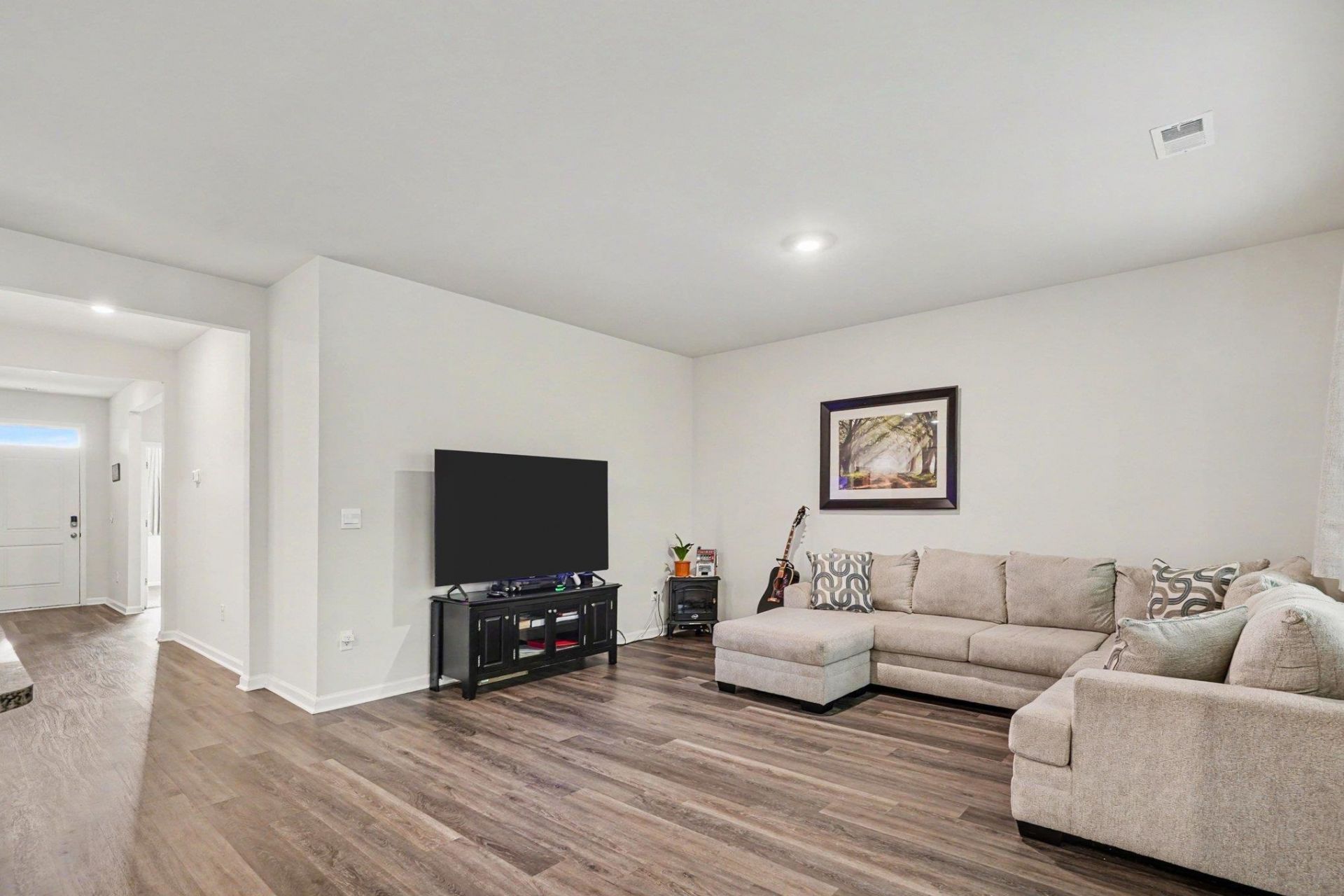 655 Gryffindor Dr. Photo 4
