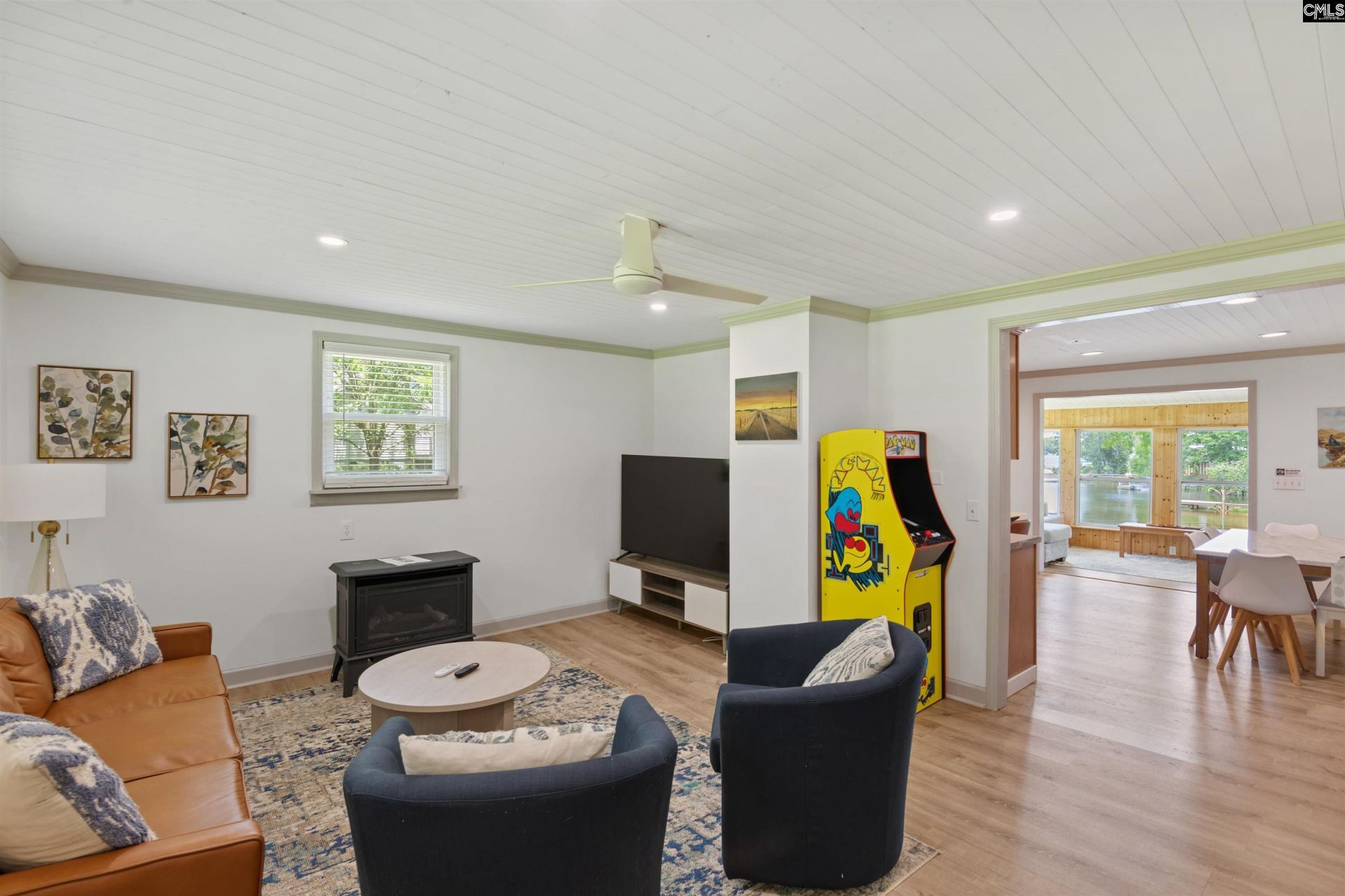 113 Cp Avenue  Photo 4