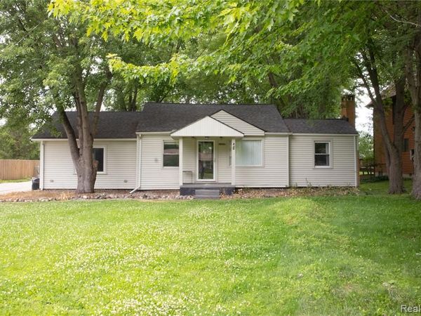 39751 Sylvia Street, Harrison Twp, MI 48045