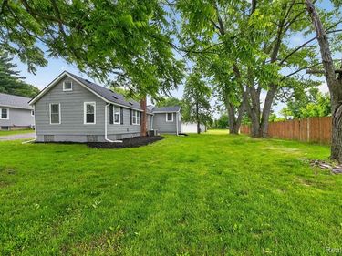 2931 Grant Road, Rochester Hills, MI 48309