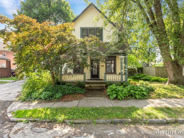 100 Luton Avenue SE, Grand Rapids, MI 49506
