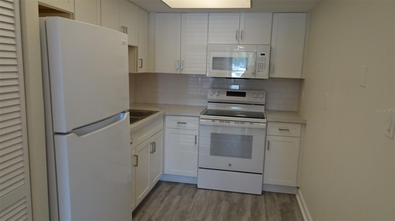 8100 Dr Martin Luther King Jr Street N, Unit 105, Saint Petersburg, FL 33702 Photo