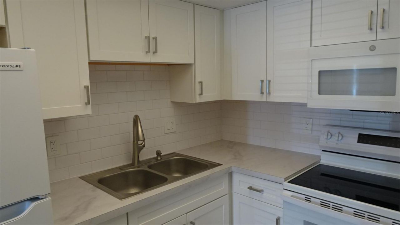 8100 Dr Martin Luther King Jr Street N, Unit 105, Saint Petersburg, FL 33702 Photo