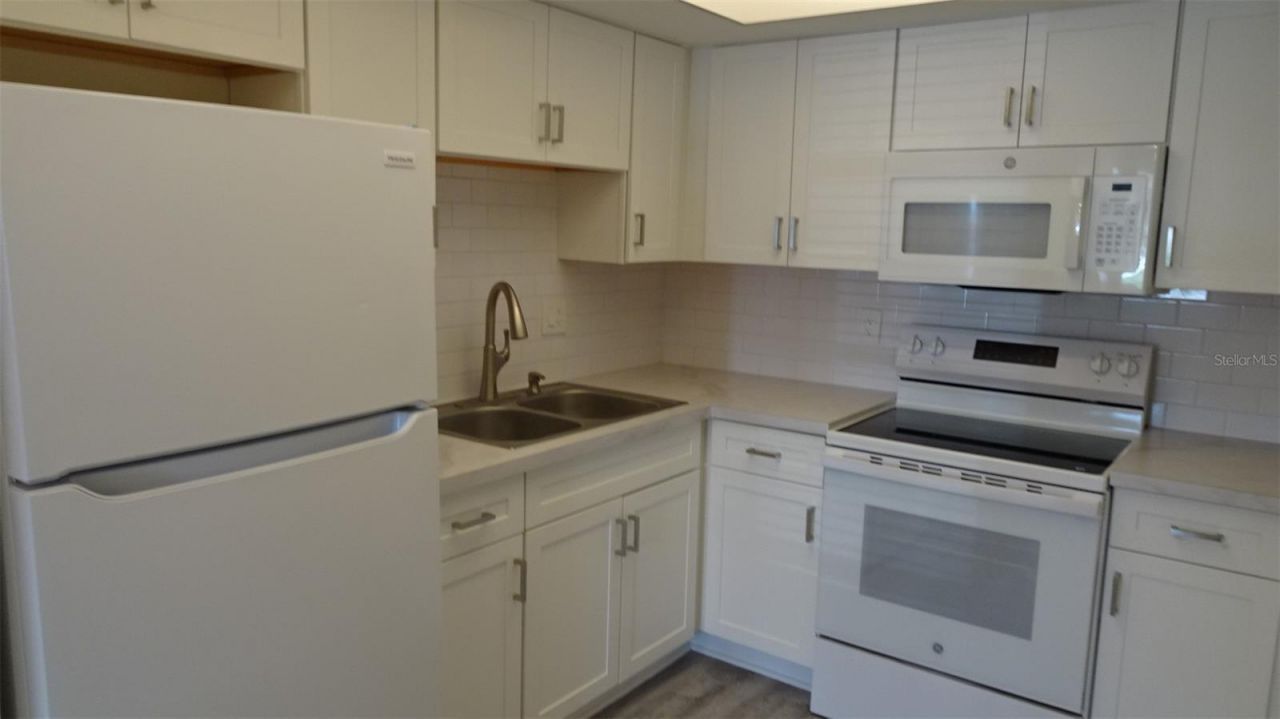 8100 Dr Martin Luther King Jr Street N, Unit 105, Saint Petersburg, FL 33702 Photo