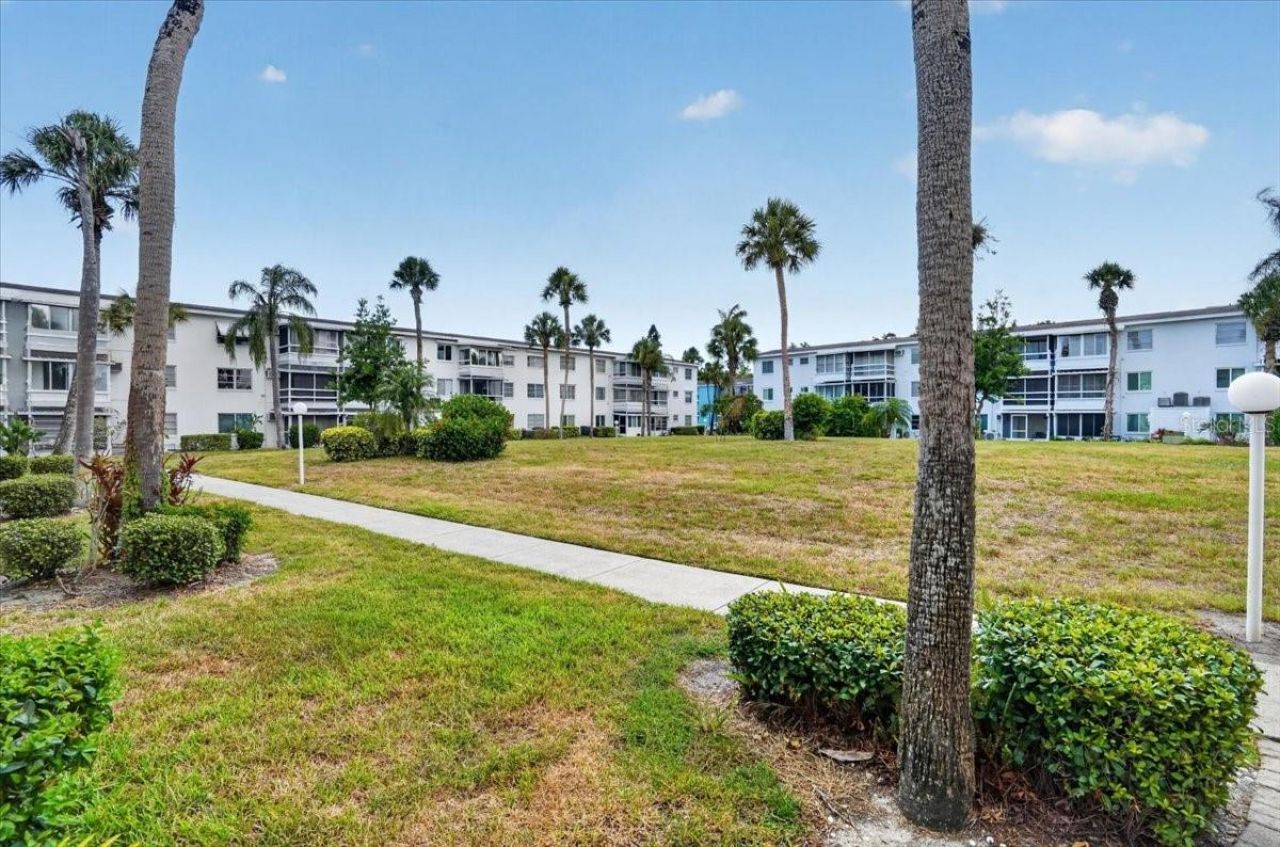 2053 Sunset Drive, Unit G3, Bradenton, FL 34207 Photo