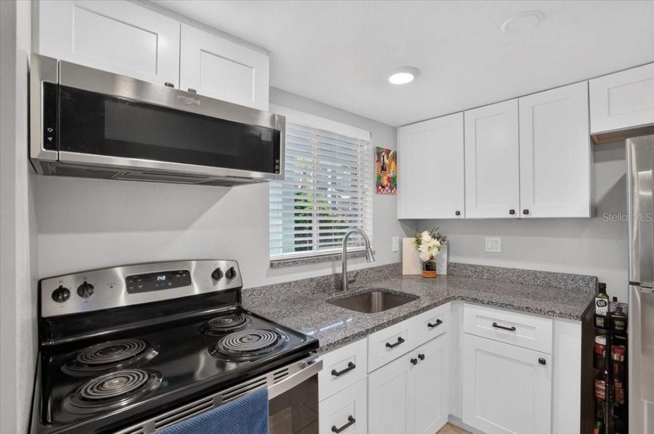2053 Sunset Drive, Unit G3, Bradenton, FL 34207 Photo