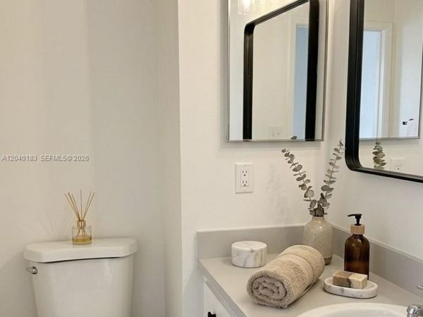 20825 NE 8th Ct , Unit 202-19, Miami, FL 33179