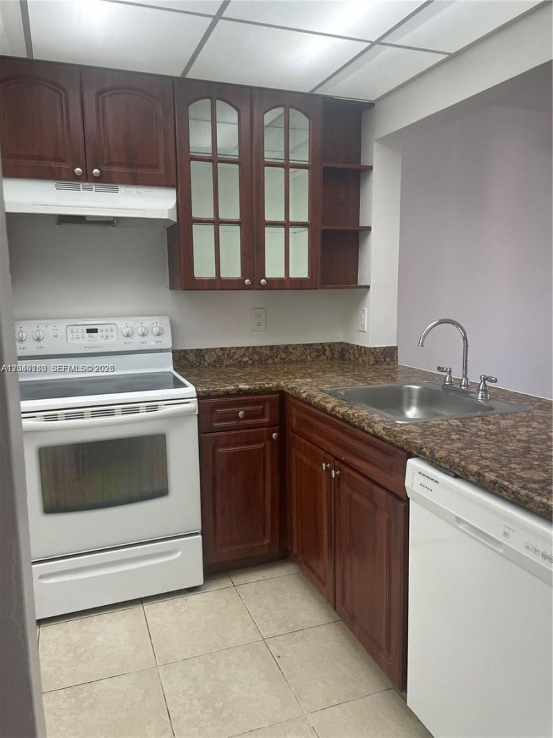 20825 NE 8th Ct , Unit 202-19, Miami, FL 33179 Photo
