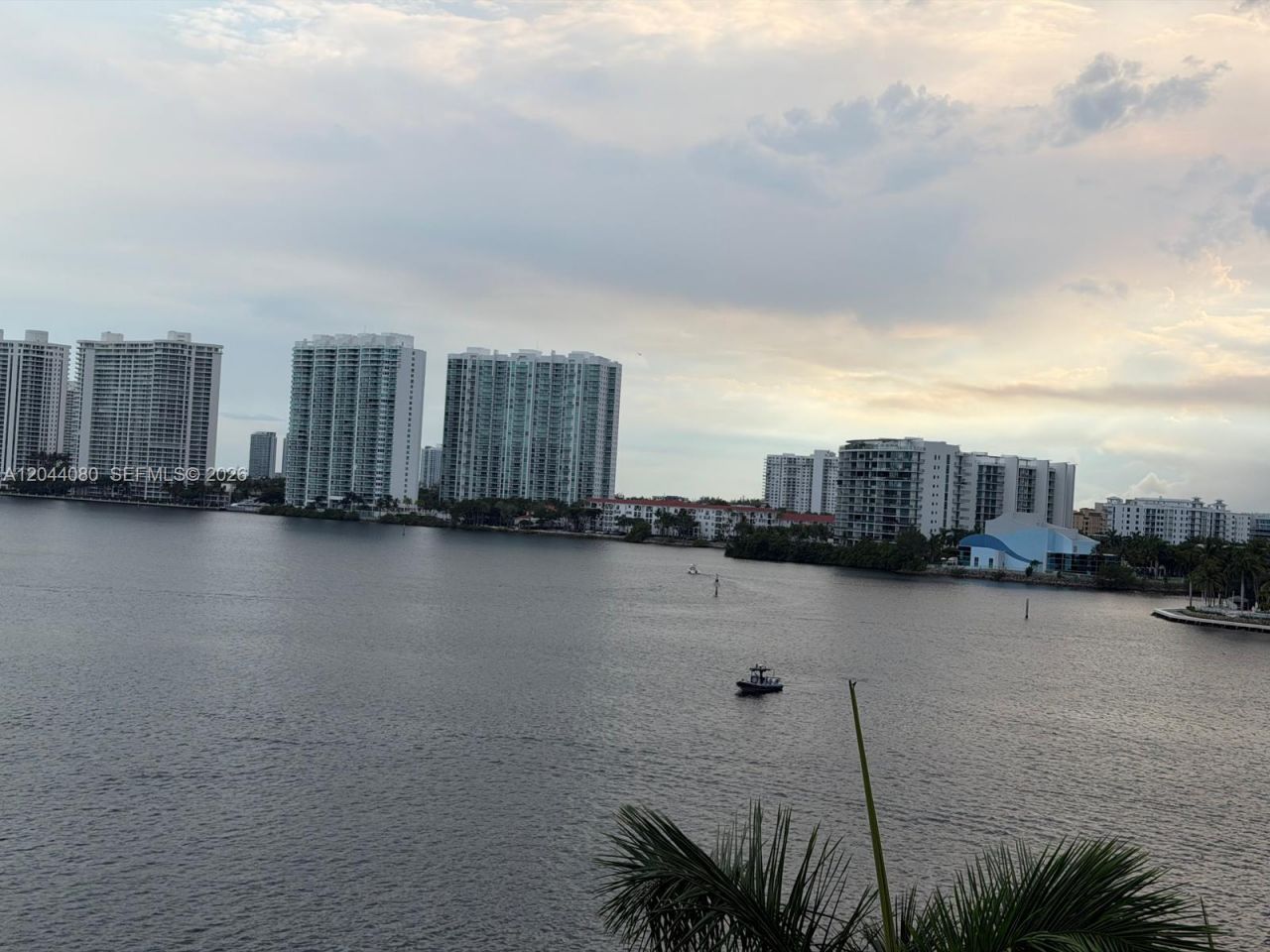 3600 Mystic Pointe Dr , Unit 718, Aventura, FL 33180 Photo