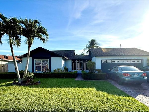 15622 SW 142nd Ct , Miami, FL 33177