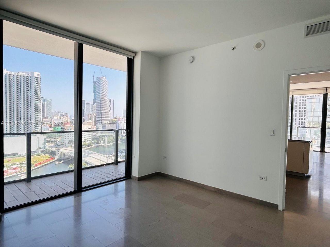 88 SW 7th St, Unit 1511, Miami, FL 33130 Photo