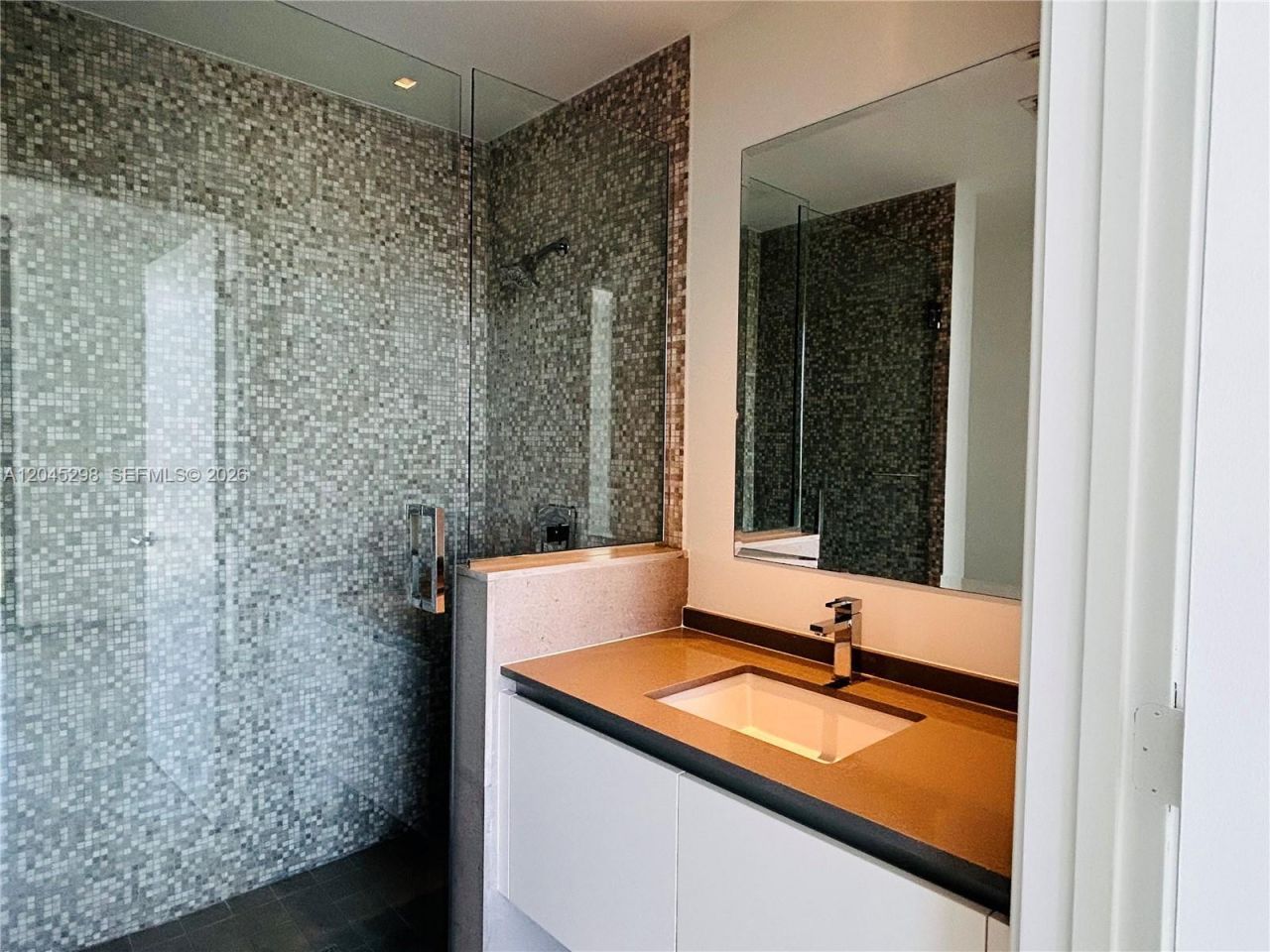 88 SW 7th St, Unit 1511, Miami, FL 33130 Photo