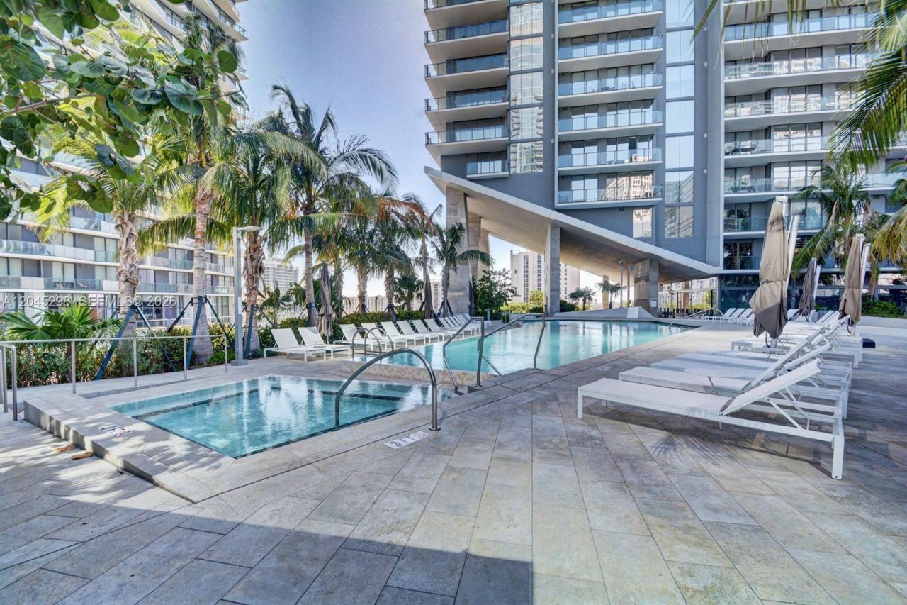 88 SW 7th St, Unit 1511, Miami, FL 33130 Photo