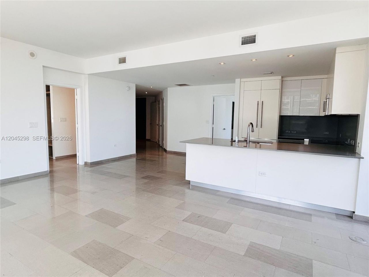 88 SW 7th St, Unit 1511, Miami, FL 33130 Photo