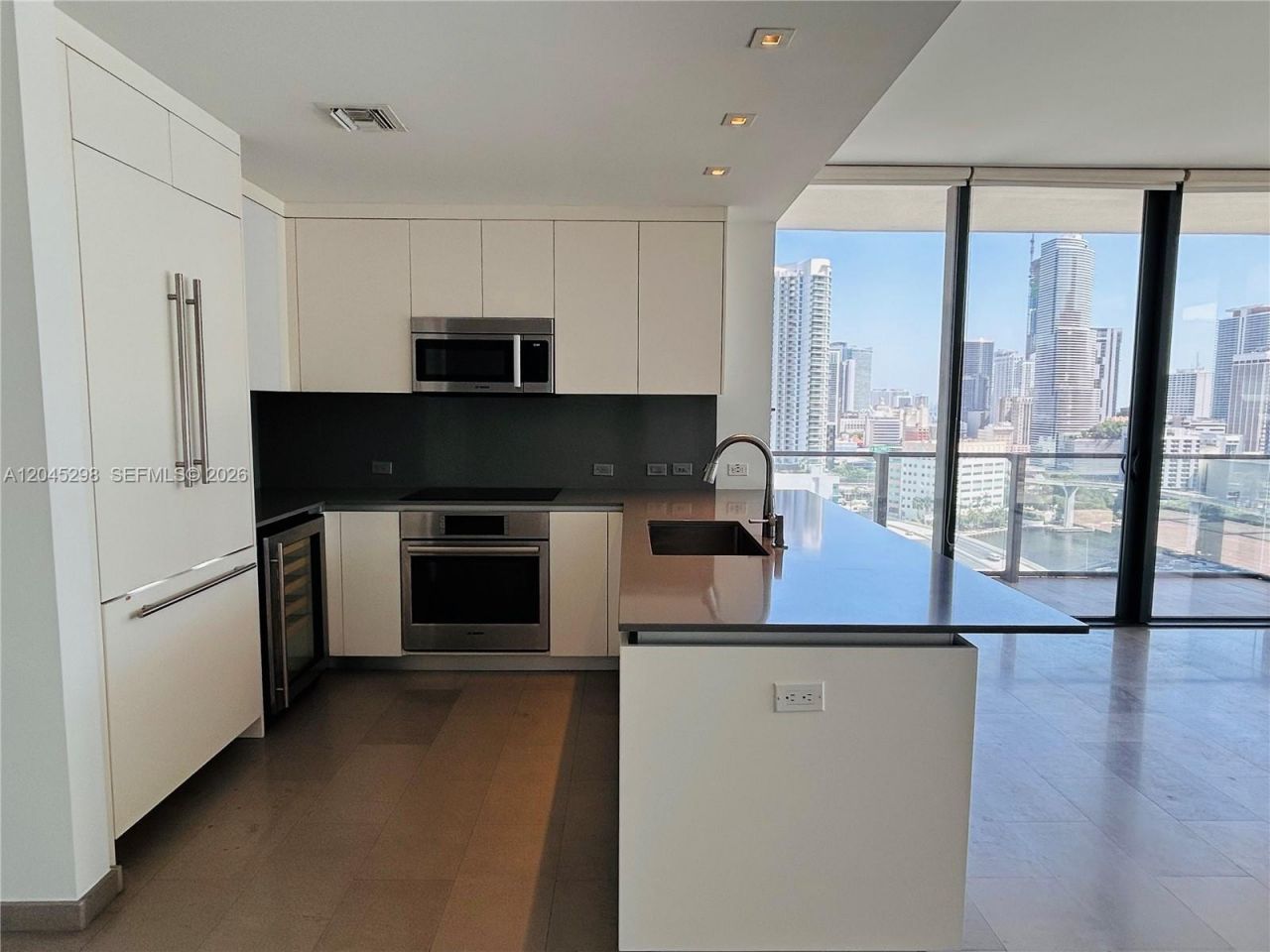 88 SW 7th St, Unit 1511, Miami, FL 33130 Photo