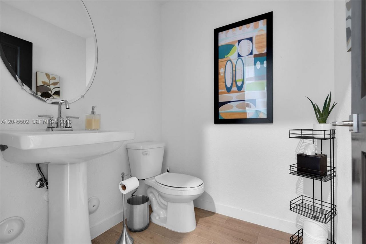 387 NW 17th St , Fort Lauderdale, FL 33311 Photo