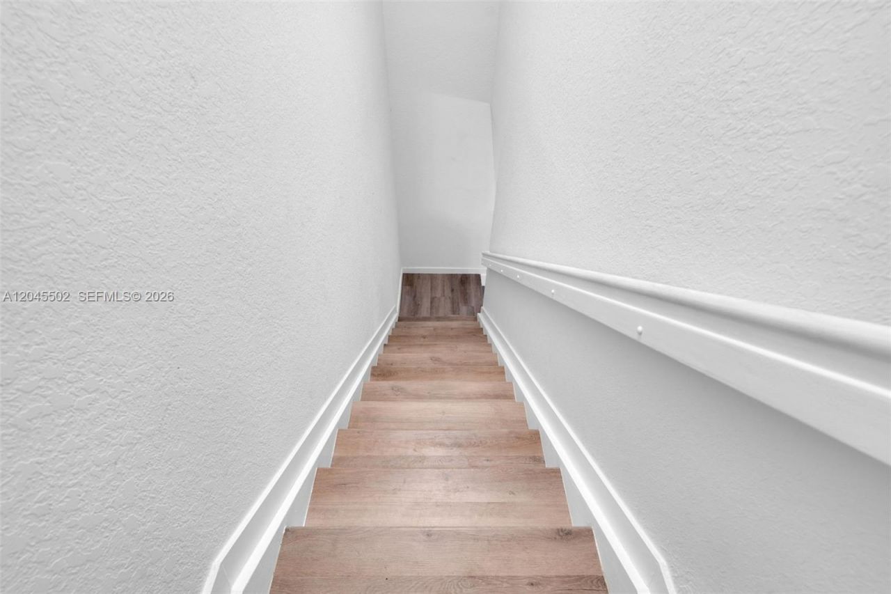 387 NW 17th St , Fort Lauderdale, FL 33311 Photo