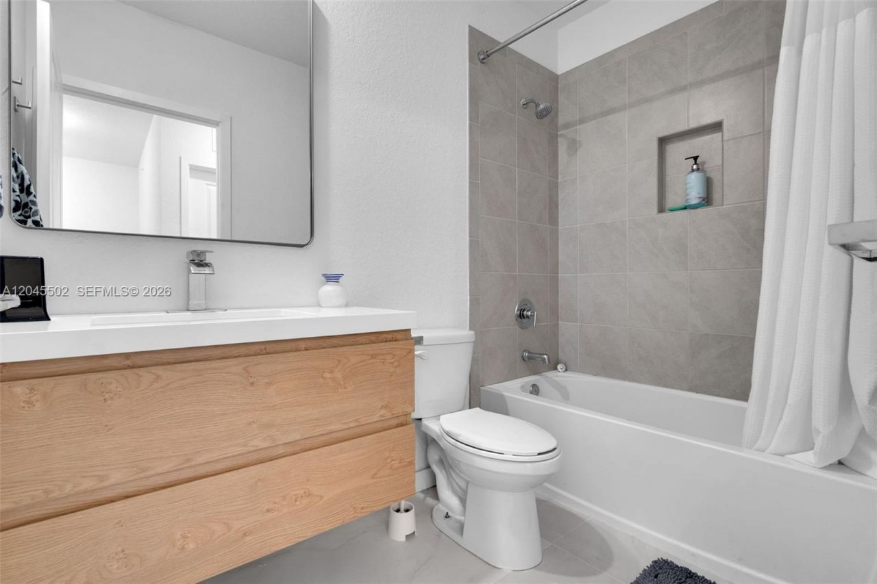 387 NW 17th St , Fort Lauderdale, FL 33311 Photo
