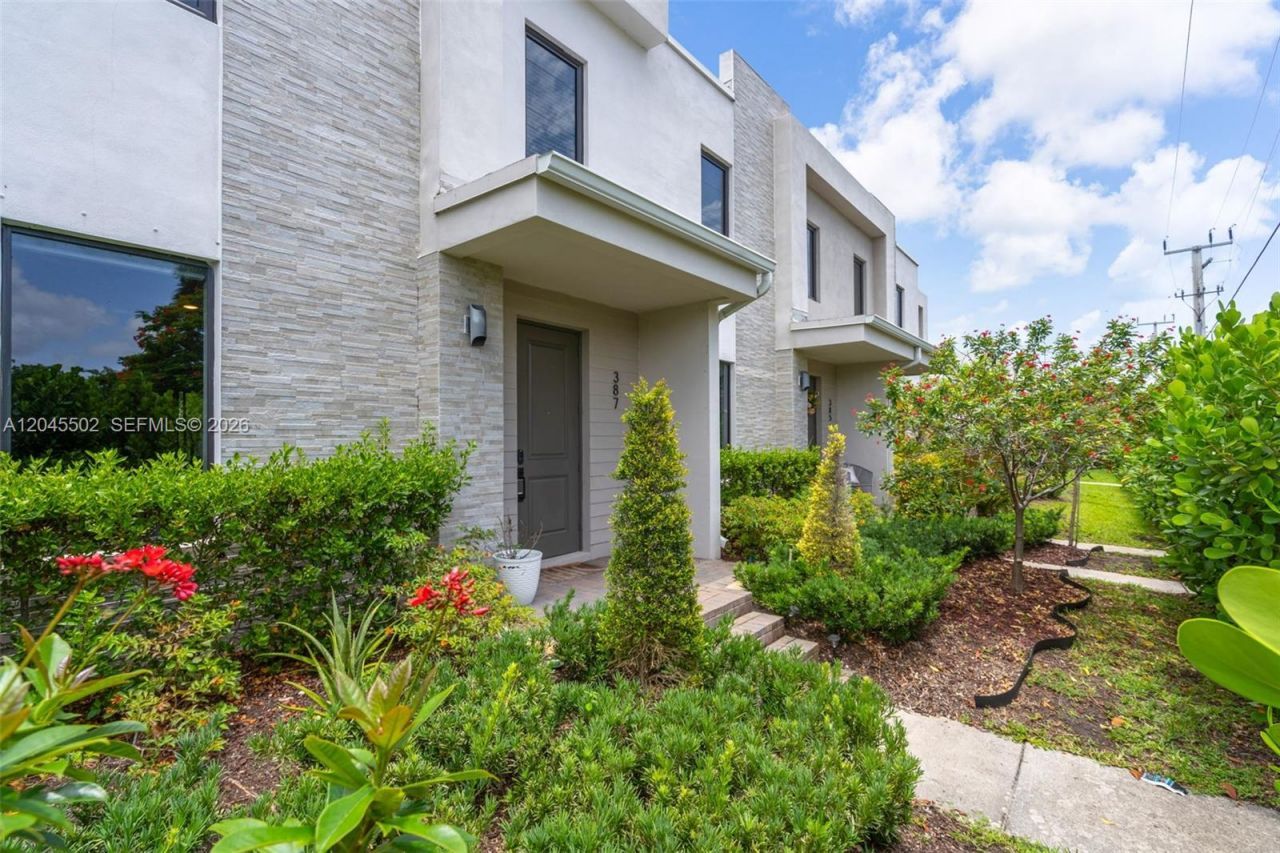 387 NW 17th St , Fort Lauderdale, FL 33311 Photo