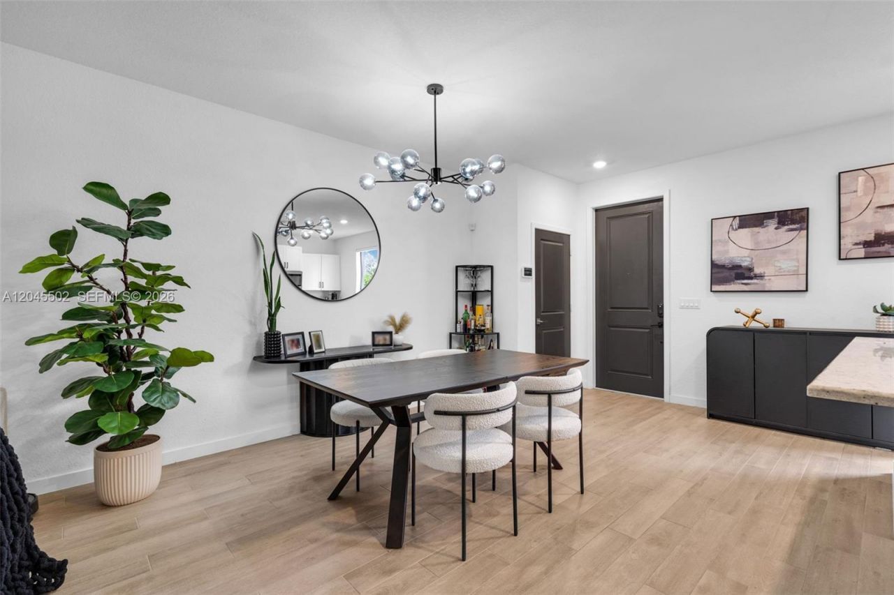 387 NW 17th St , Fort Lauderdale, FL 33311 Photo