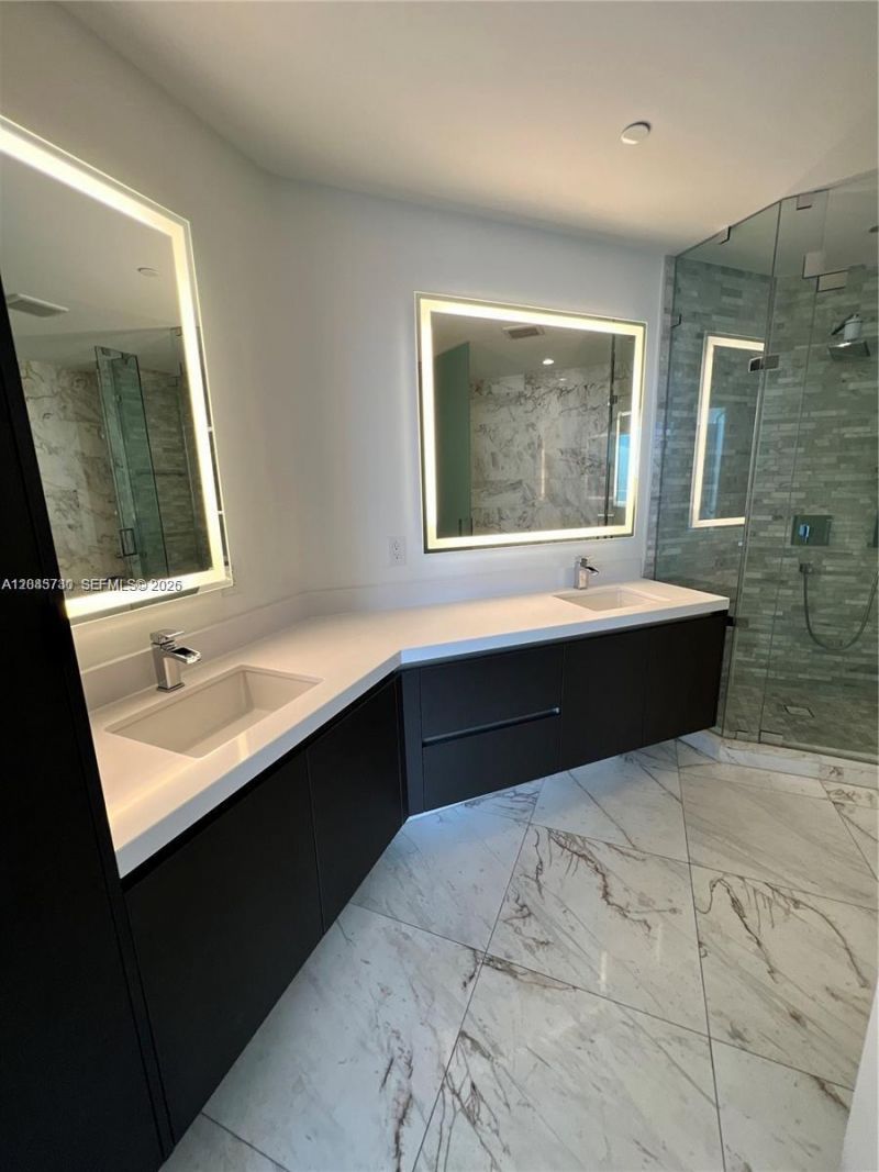 851 NE 1st Ave, Unit 1208, Miami, FL 33132 Photo