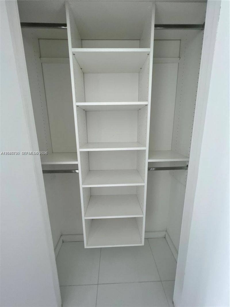 851 NE 1st Ave, Unit 1208, Miami, FL 33132 Photo