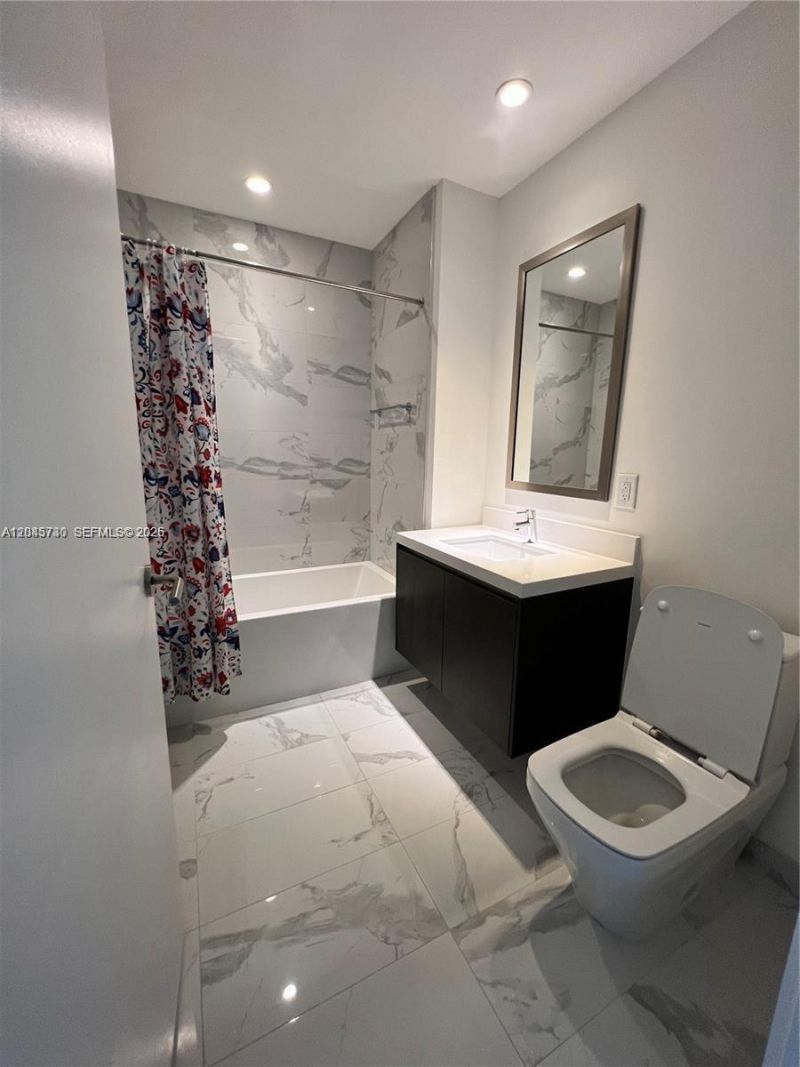 851 NE 1st Ave, Unit 1208, Miami, FL 33132 Photo