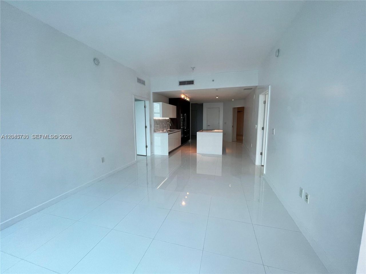 851 NE 1st Ave, Unit 1208, Miami, FL 33132 Photo